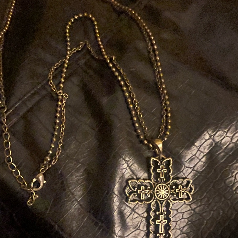 Women’s vintage brass cross necklace